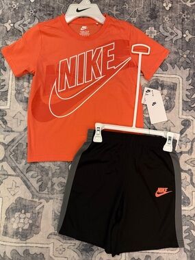 Nike Kids boys size 7 Matching Set